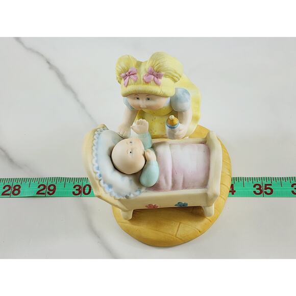 Cabbage Patch Kids Girl w/ Baby in Crib Figurine 1984 Porcelain 4 1/4" Korea - Picture 14 of 14